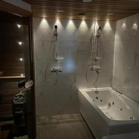 Vuokatin Aateli Herttuatar