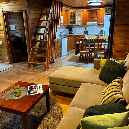 Vuokatin Aateli Herttuatar *